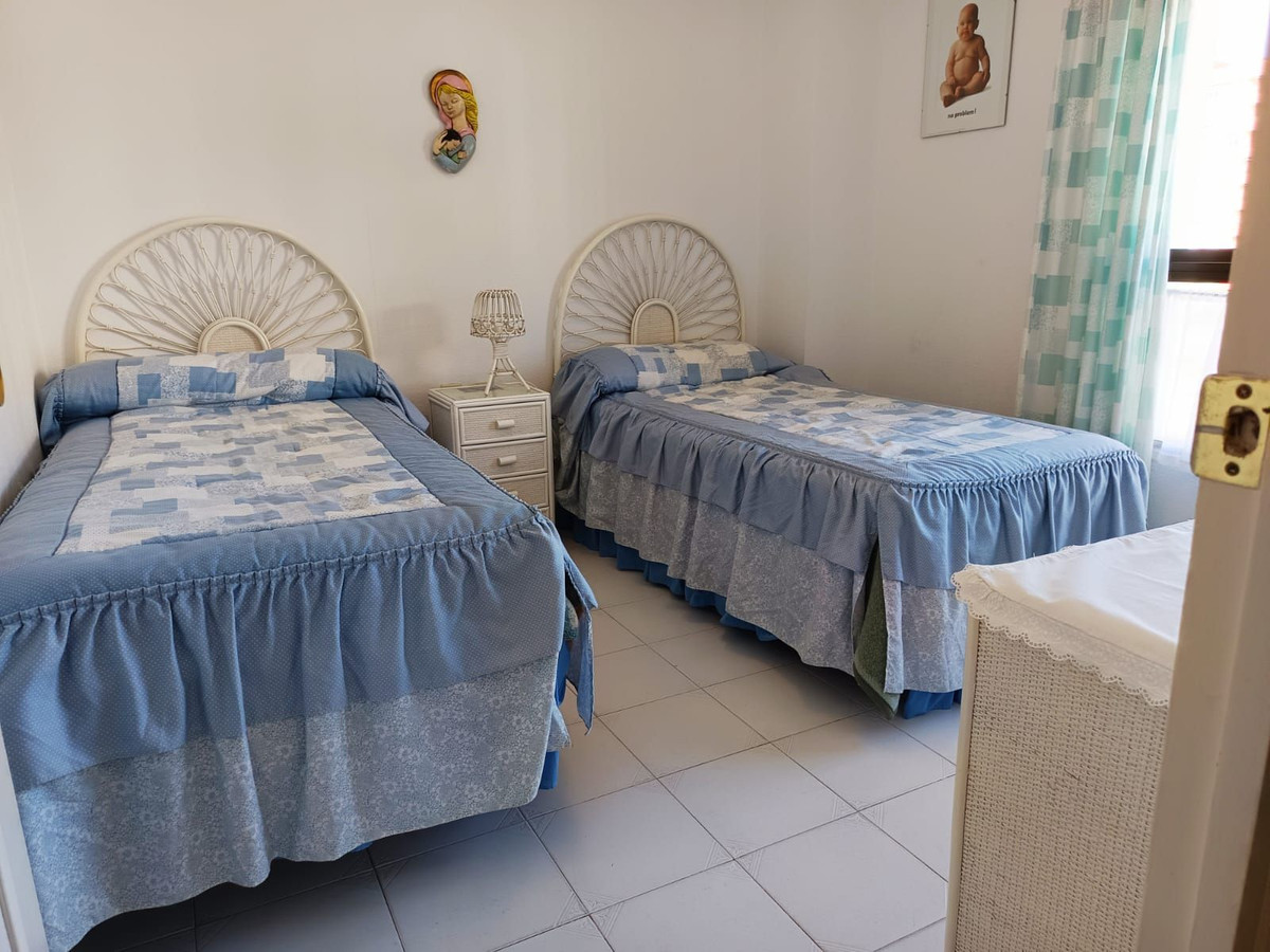 Se vende Apartamento Planta Media de 2 dormitorios en Costa Del Sol, Málaga, España