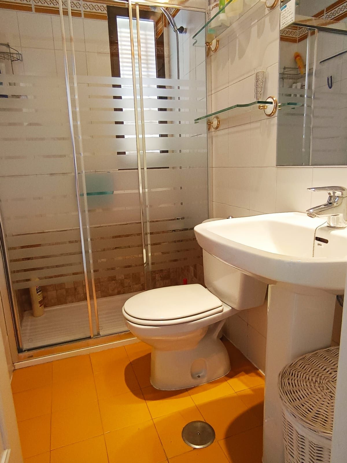 Se vende Apartamento Planta Media de 2 dormitorios en Costa Del Sol, Málaga, España