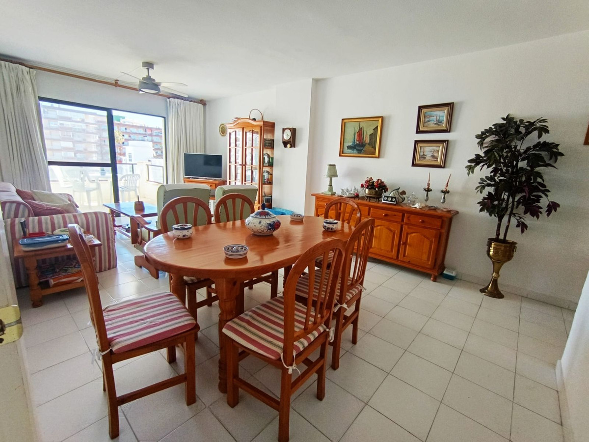Se vende Apartamento Planta Media de 2 dormitorios en Costa Del Sol, Málaga, España