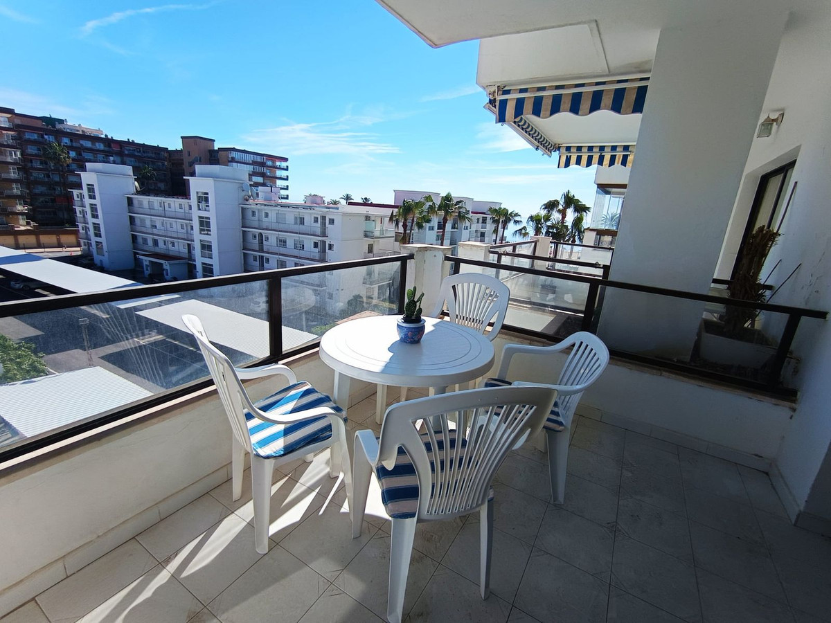 Se vende Apartamento Planta Media de 2 dormitorios en Costa Del Sol, Málaga, España