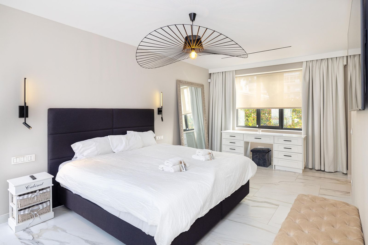 6 Bed Townhouse for sale in Málaga Costa Del Sol, Málaga, Spain