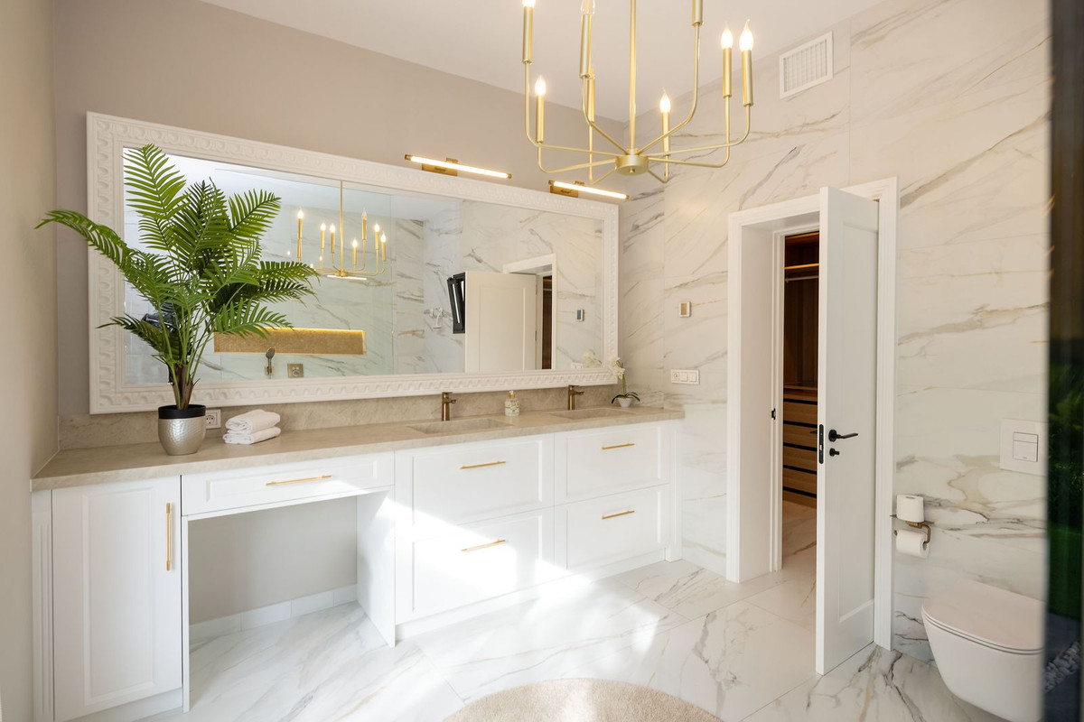 6 Bed Townhouse for sale in Málaga Costa Del Sol, Málaga, Spain