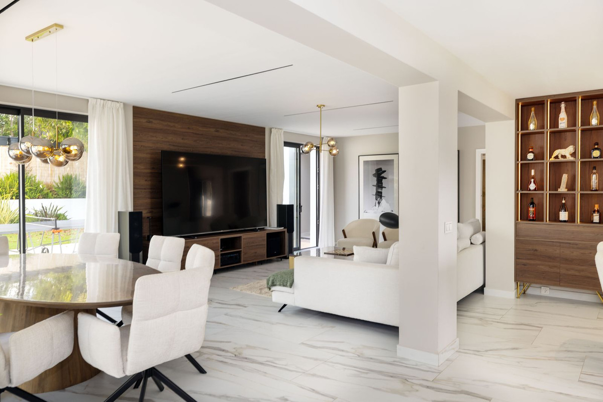 6 Bed Townhouse for sale in Málaga Costa Del Sol, Málaga, Spain