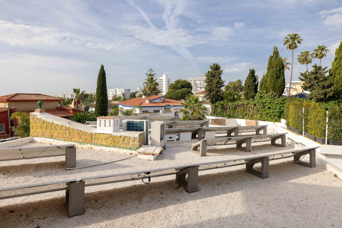 6 Bed Townhouse for sale in Málaga Costa Del Sol, Málaga, Spain
