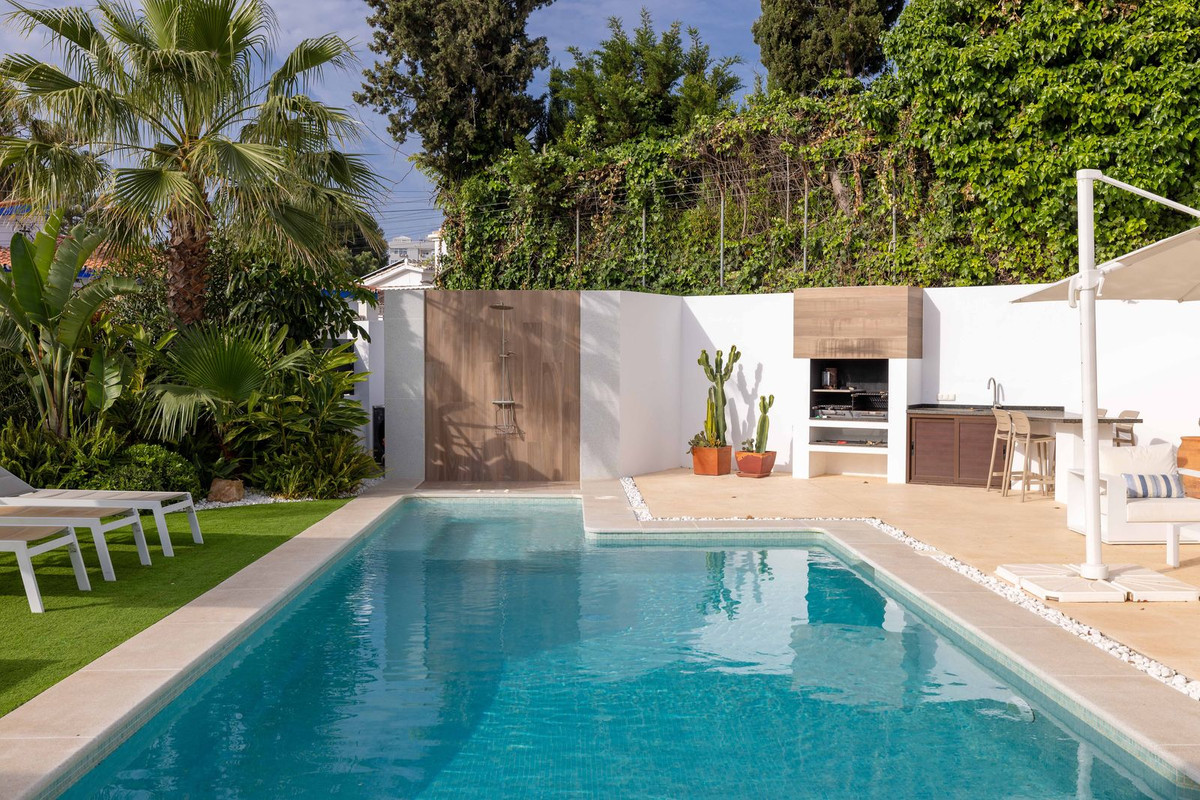 6 Bed Townhouse for sale in Málaga Costa Del Sol, Málaga, Spain