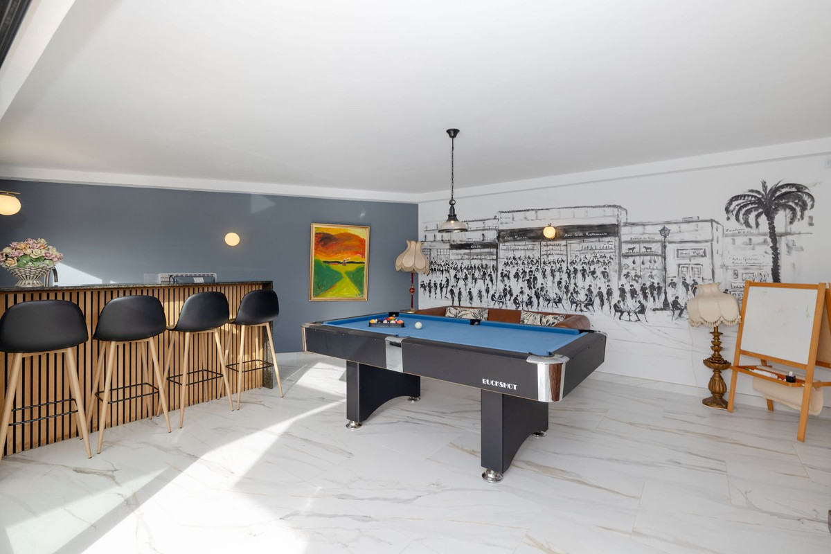 6 Bed Townhouse for sale in Málaga Costa Del Sol, Málaga, Spain