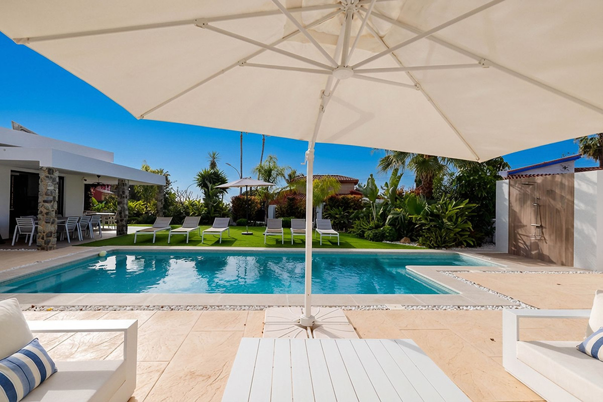 6 Bed Townhouse for sale in Málaga Costa Del Sol, Málaga, Spain