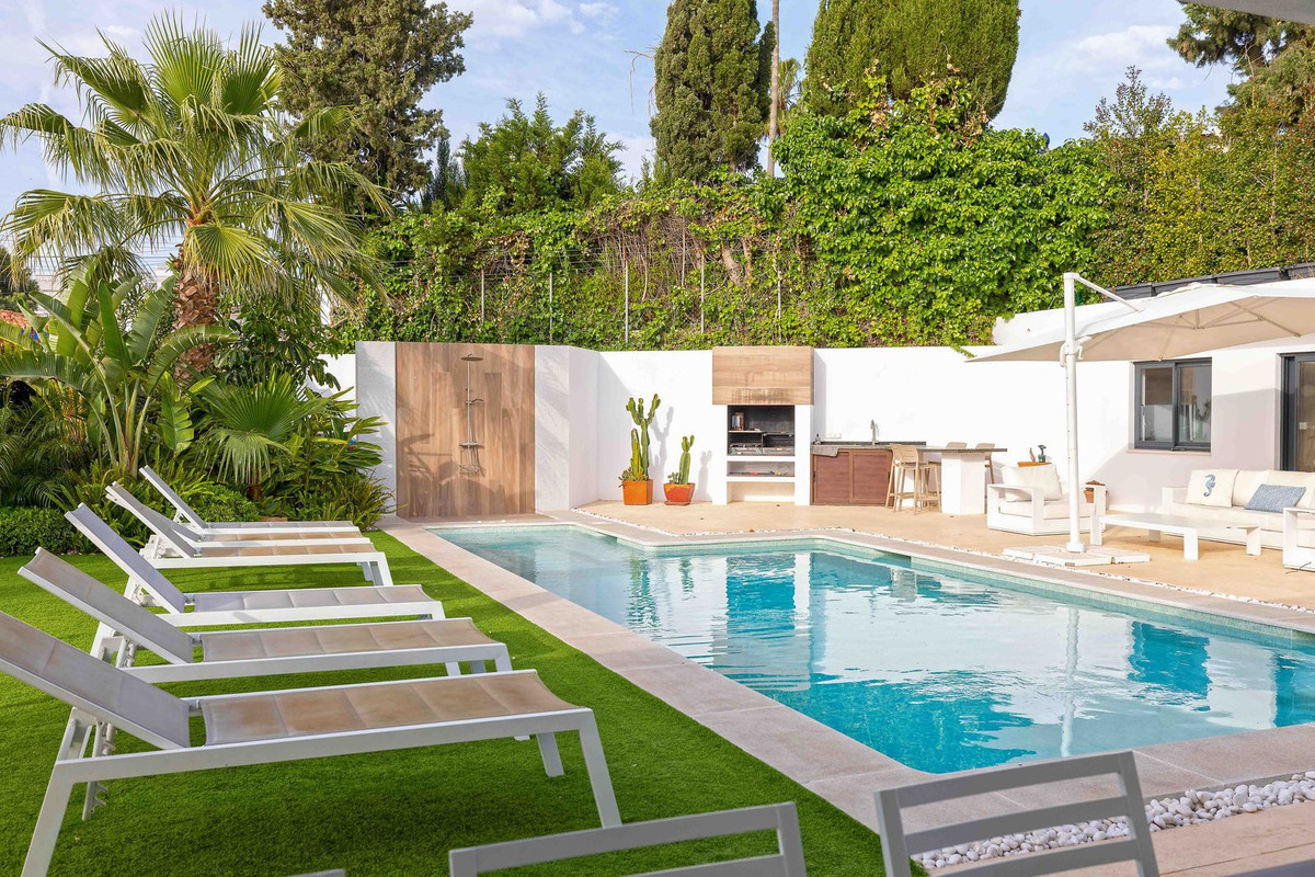6 Bed Townhouse for sale in Málaga Costa Del Sol, Málaga, Spain