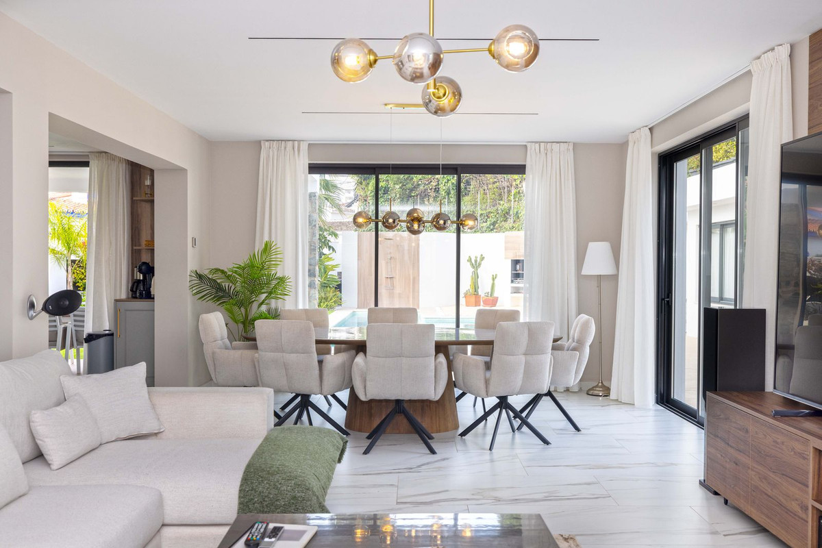 6 Bed Townhouse for sale in Málaga Costa Del Sol, Málaga, Spain