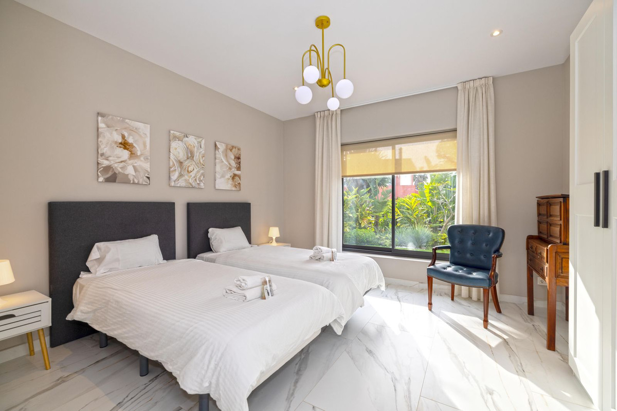 6 Bed Townhouse for sale in Málaga Costa Del Sol, Málaga, Spain