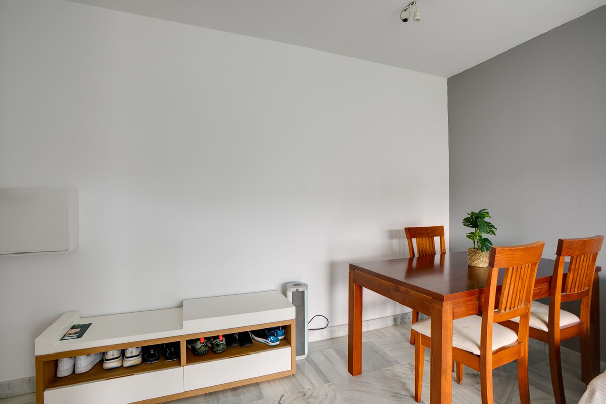 2 Bed Apartment for sale in Benahavís Costa Del Sol, Málaga, Spain