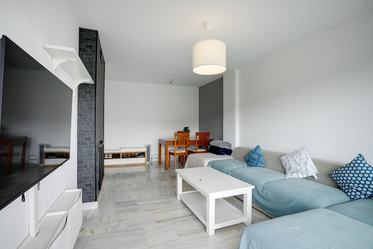 2 Bed Apartment for sale in Benahavís Costa Del Sol, Málaga, Spain