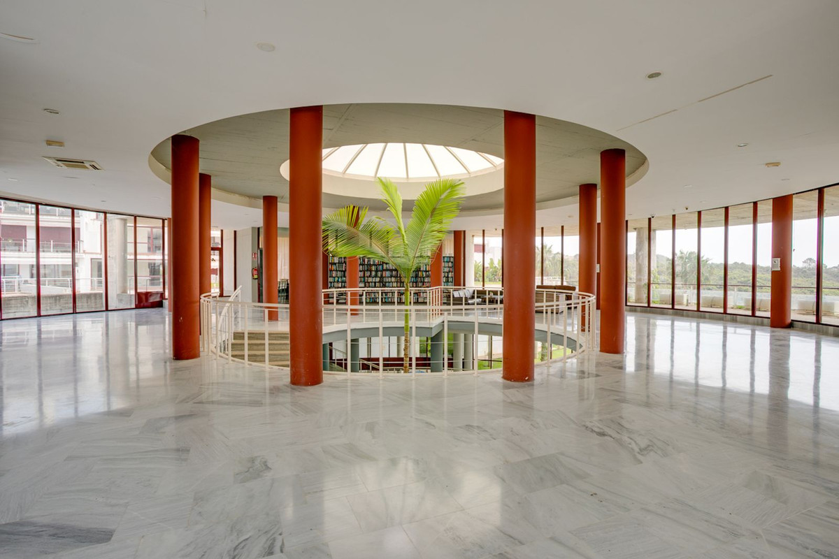 2 Bed Apartment for sale in Benahavís Costa Del Sol, Málaga, Spain