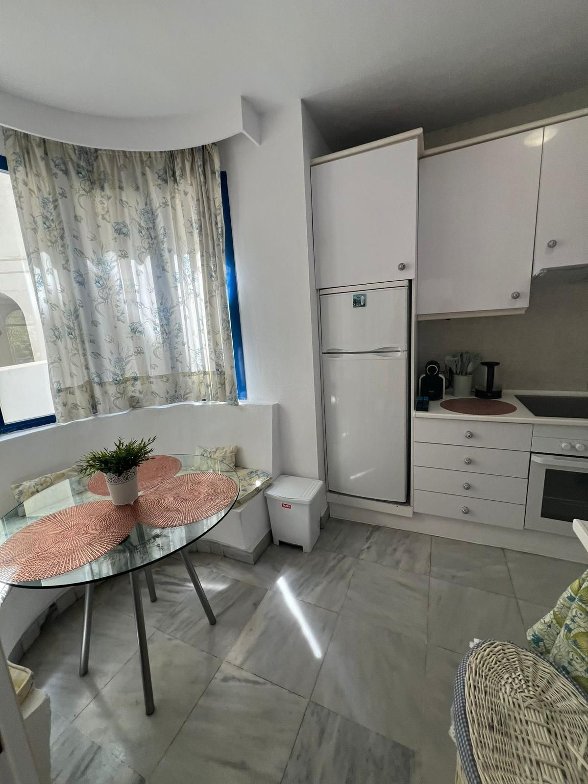 2 Bed Apartment for sale in Marbella Costa Del Sol, Málaga, Spain