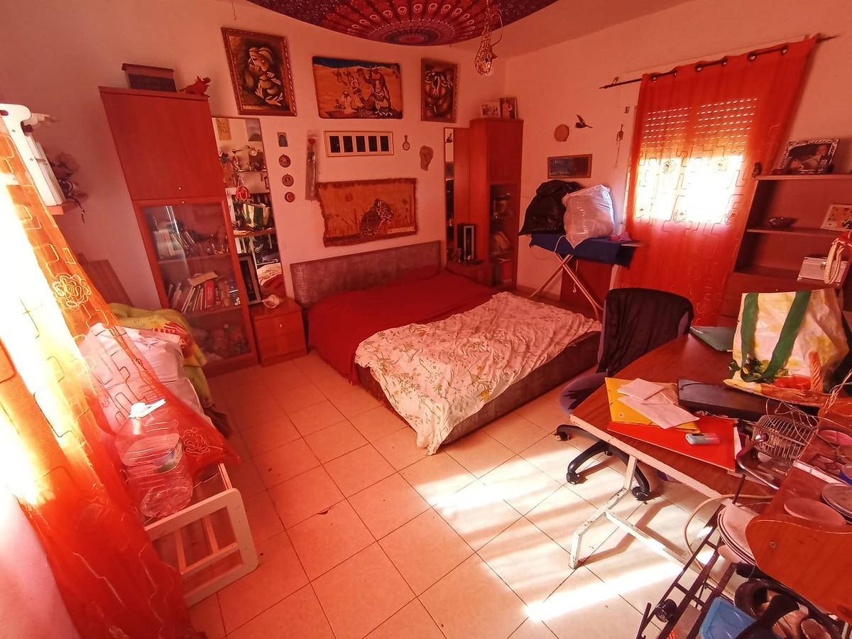 Se vende Finca - Cortijo de 14 dormitorios en Costa Del Sol, Málaga, España