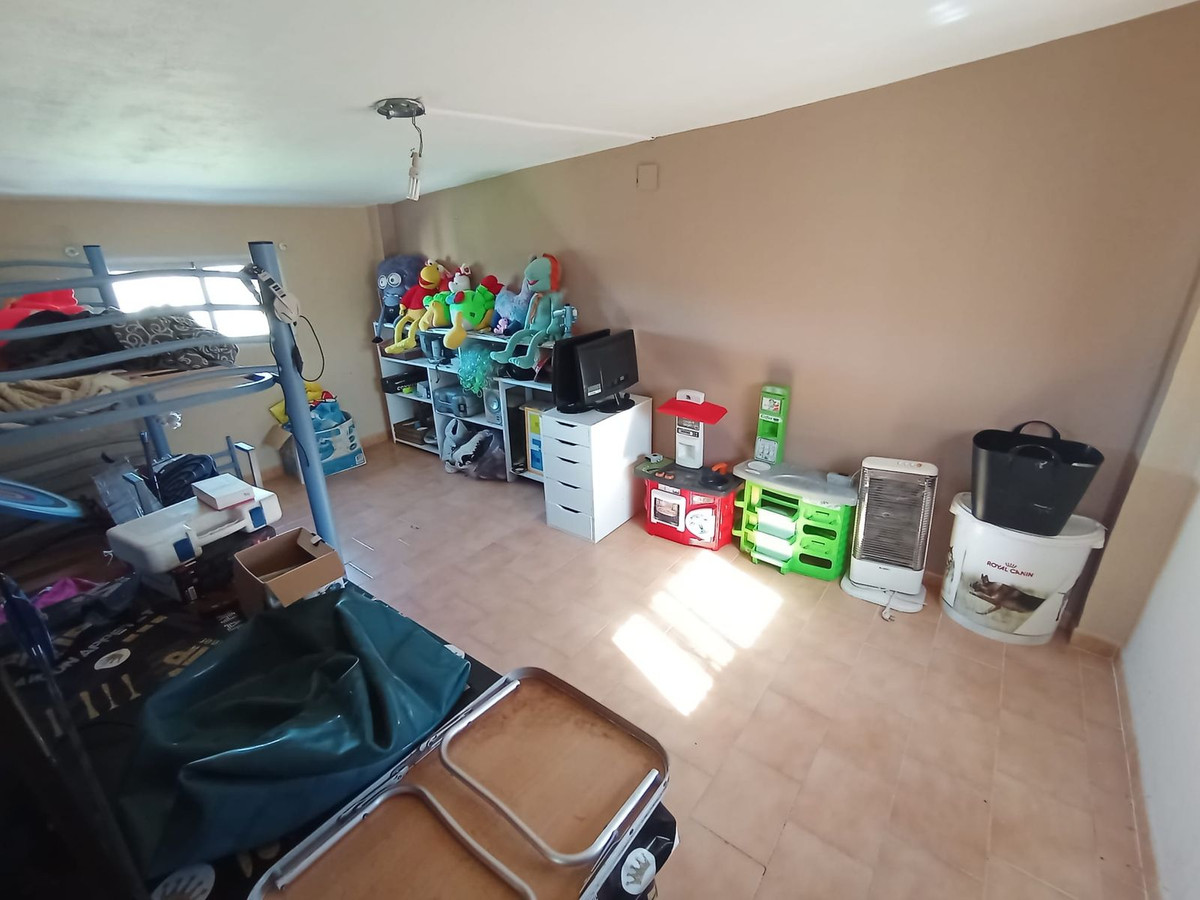 Se vende Finca - Cortijo de 14 dormitorios en Costa Del Sol, Málaga, España