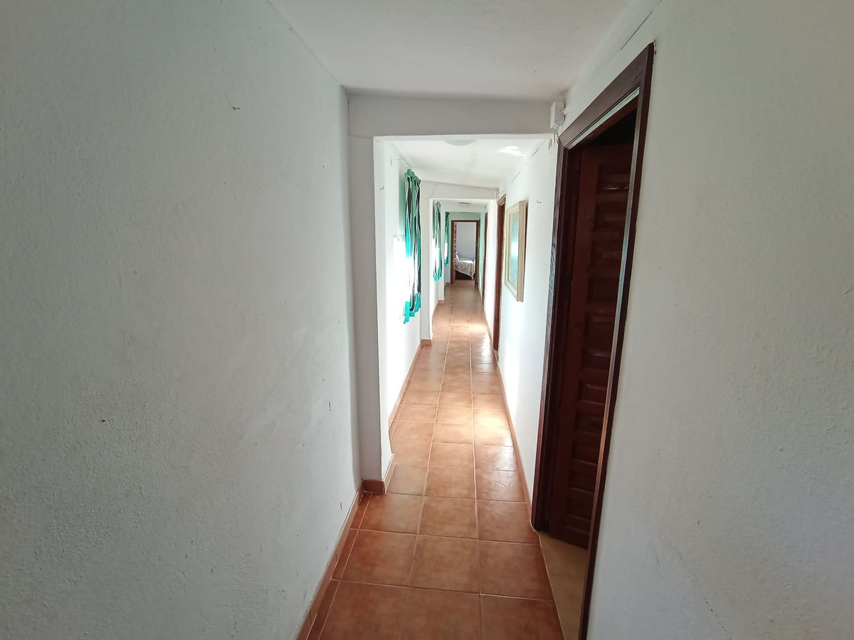 Se vende Finca - Cortijo de 14 dormitorios en Costa Del Sol, Málaga, España