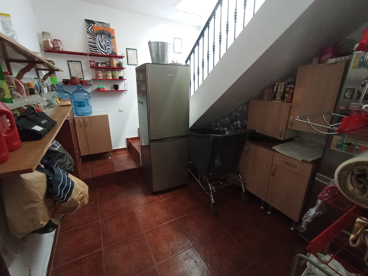 Se vende Finca - Cortijo de 14 dormitorios en Costa Del Sol, Málaga, España