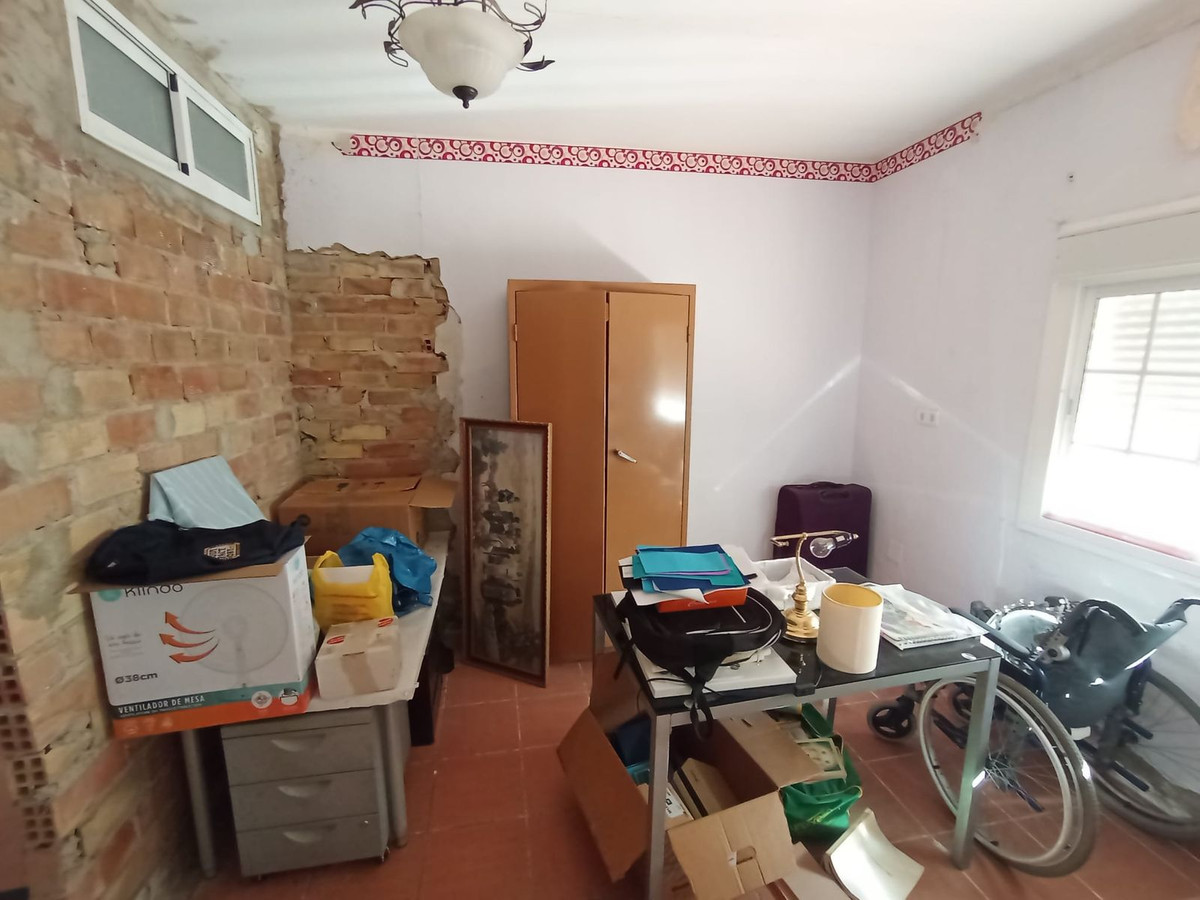Se vende Finca - Cortijo de 14 dormitorios en Costa Del Sol, Málaga, España
