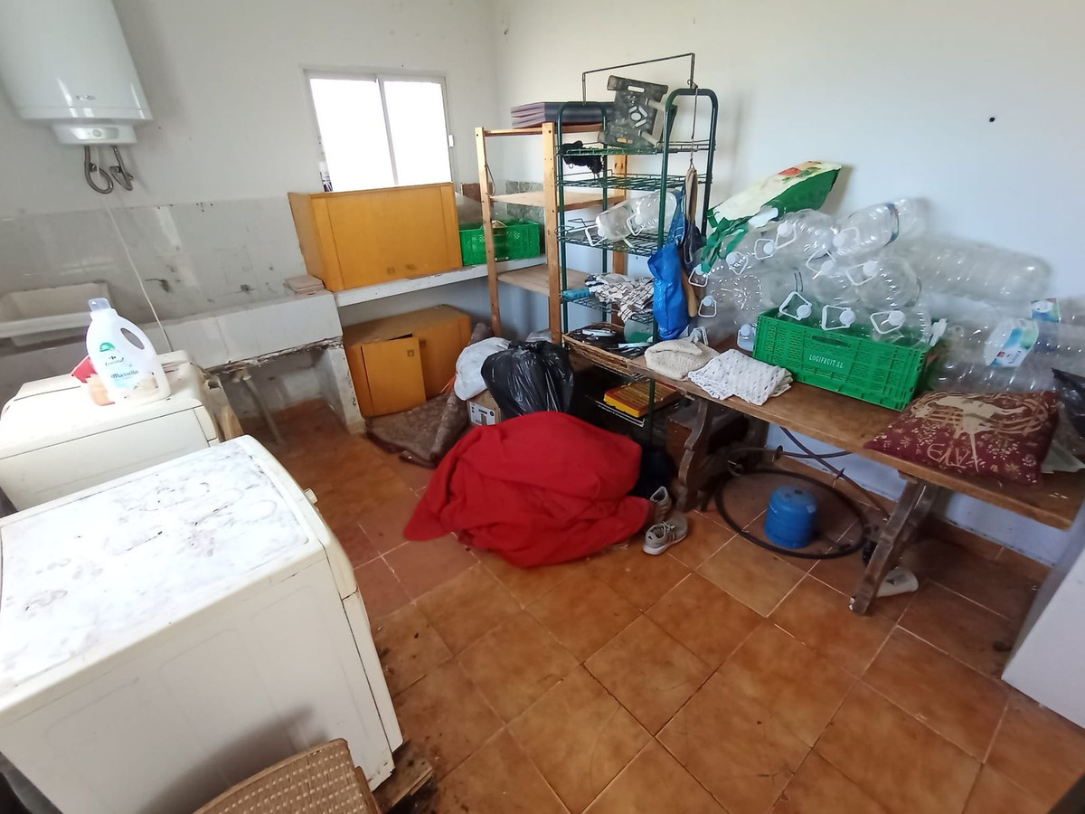Se vende Finca - Cortijo de 14 dormitorios en Costa Del Sol, Málaga, España