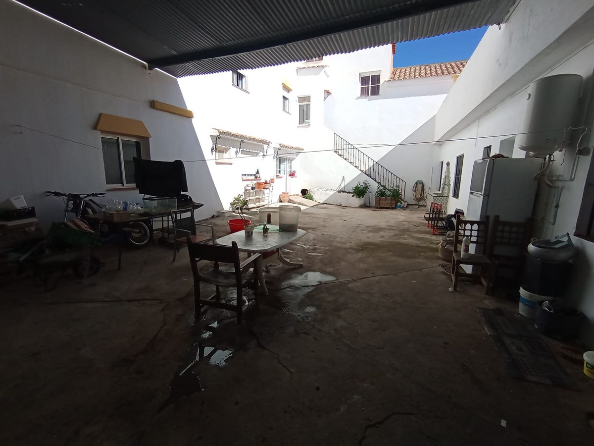 Se vende Finca - Cortijo de 14 dormitorios en Costa Del Sol, Málaga, España