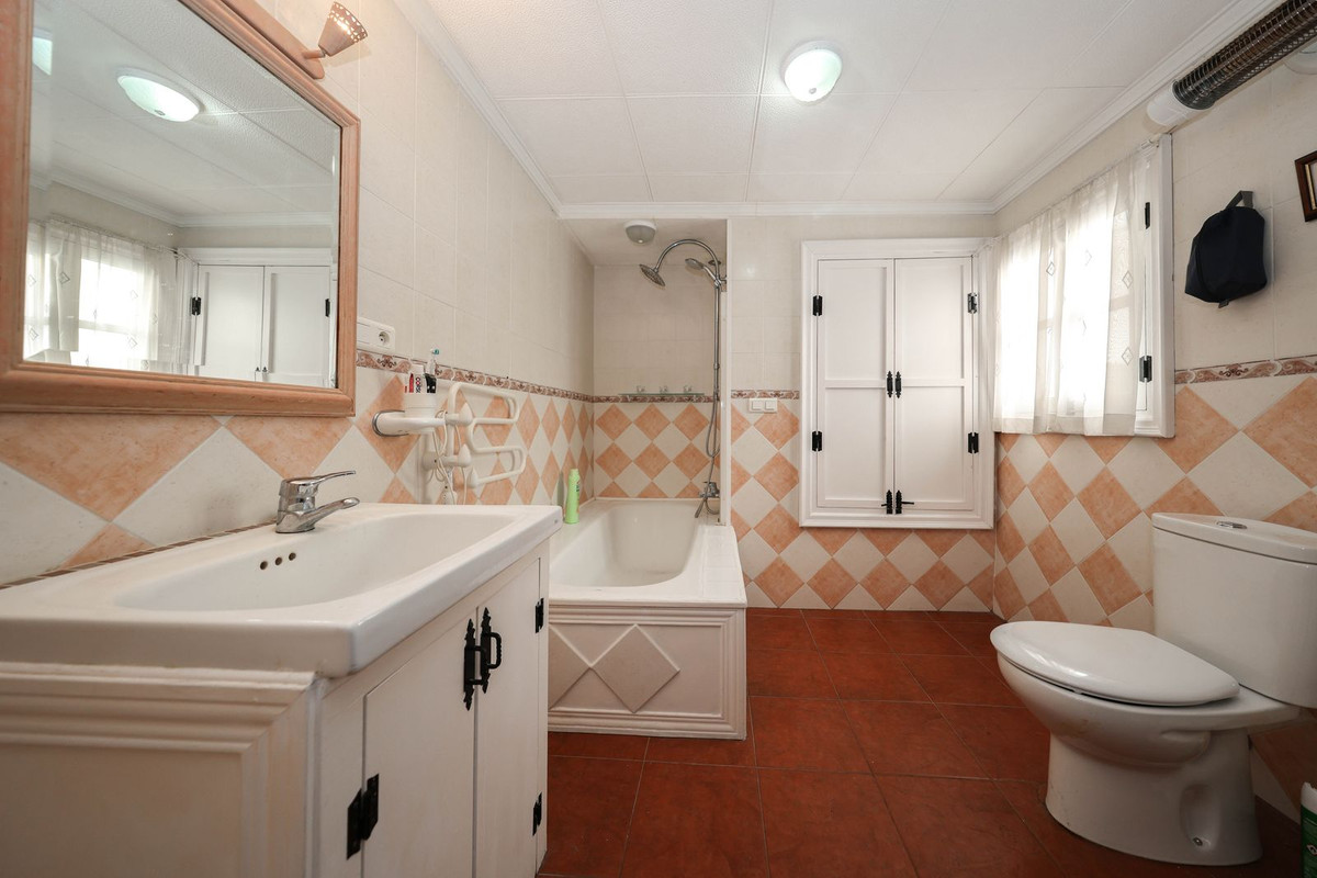Se vende Adosada de 4 dormitorios en Costa Del Sol, Málaga, España
