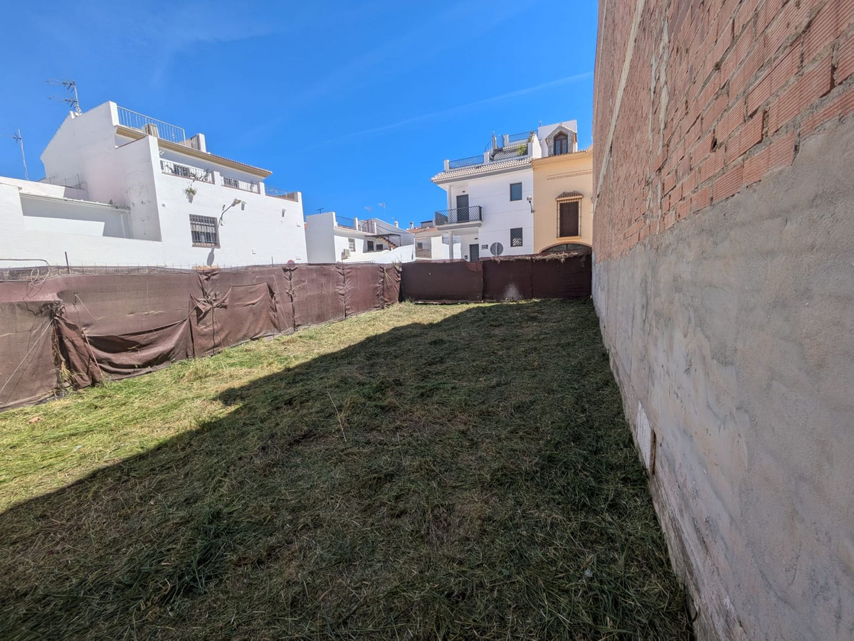 Se vende Terreno Urbano  en Costa Del Sol, Málaga, España