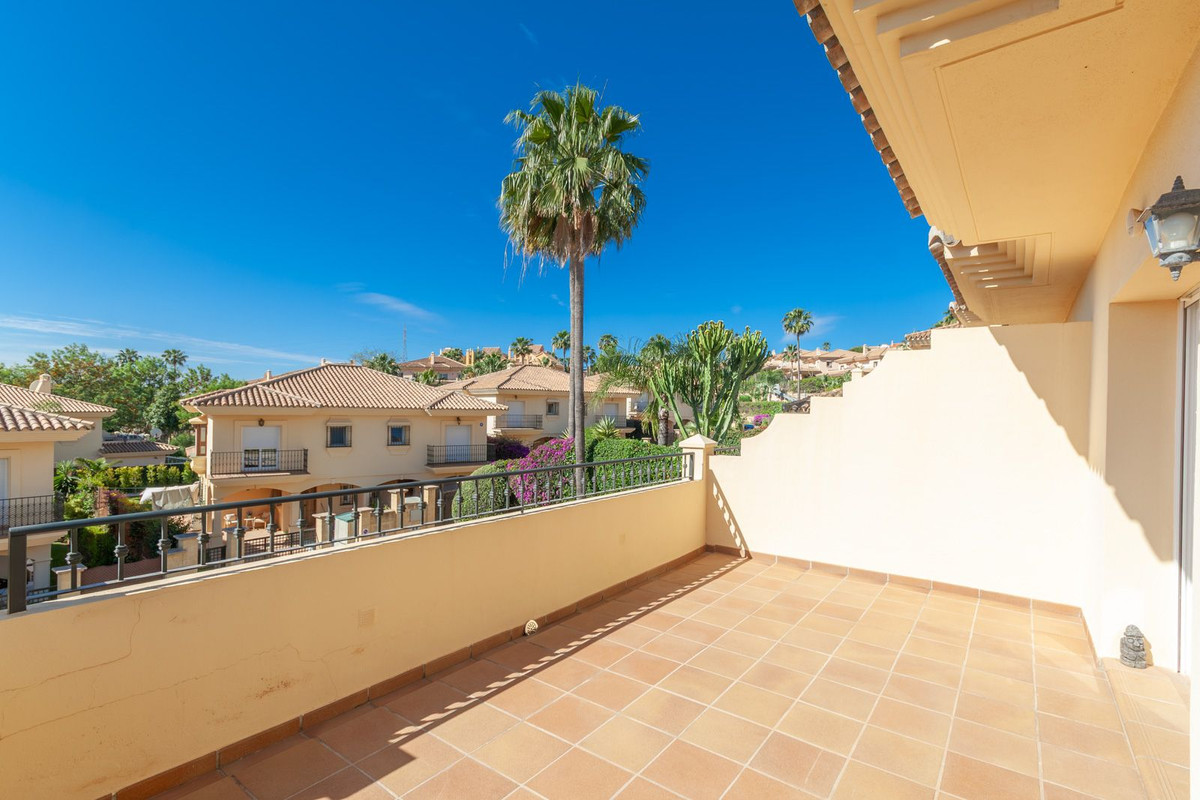 Se vende Pareada de 4 dormitorios en Costa Del Sol, Málaga, España