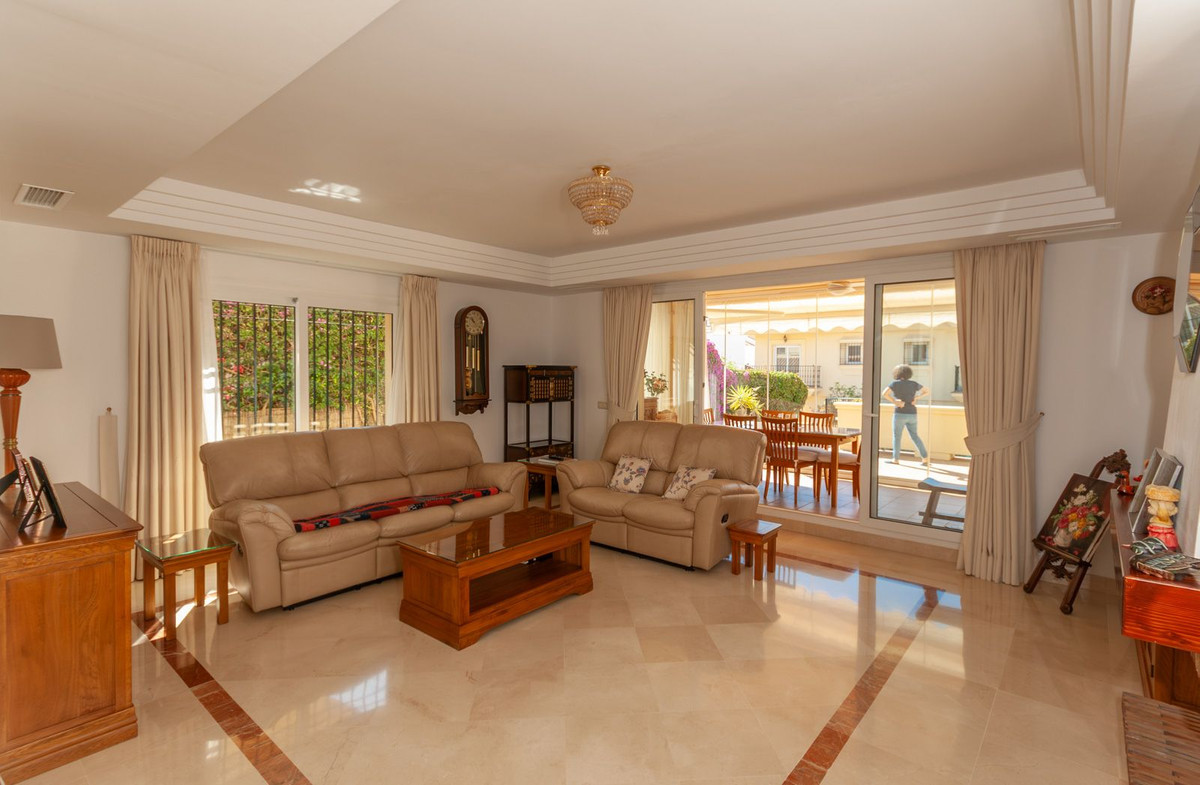 Se vende Pareada de 4 dormitorios en Costa Del Sol, Málaga, España