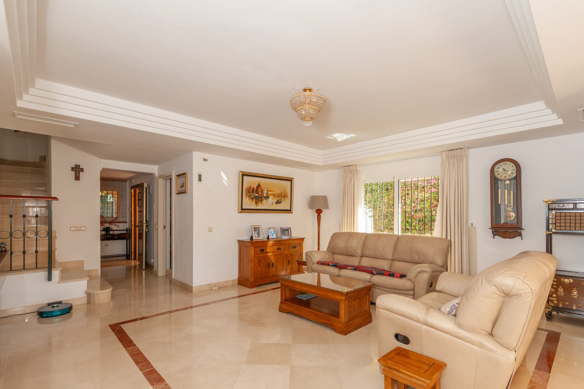 Se vende Pareada de 4 dormitorios en Costa Del Sol, Málaga, España