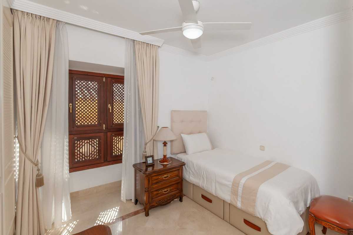 Se vende Pareada de 4 dormitorios en Costa Del Sol, Málaga, España
