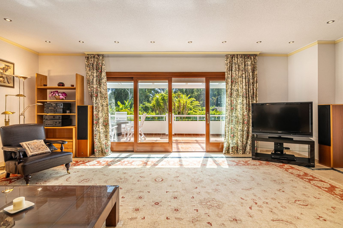 5 Bed Townhouse for sale in New Golden Mile Costa Del Sol, Málaga, Spain