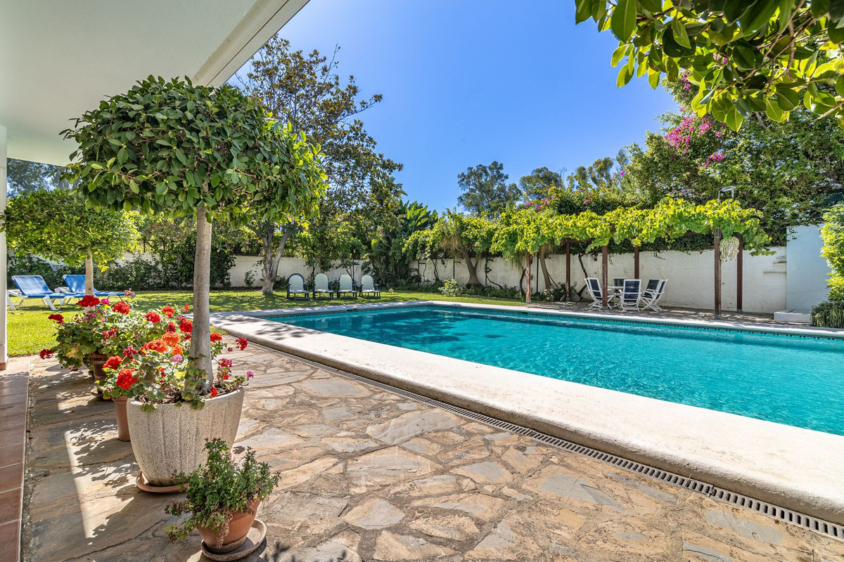 5 Bed Townhouse for sale in New Golden Mile Costa Del Sol, Málaga, Spain