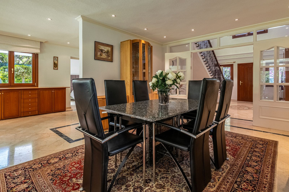 5 Bed Townhouse for sale in New Golden Mile Costa Del Sol, Málaga, Spain