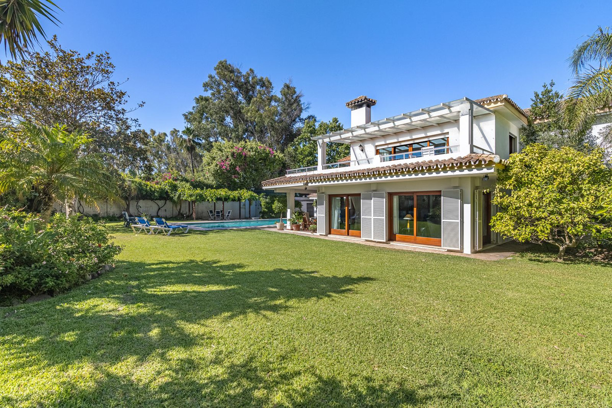 5 Bed Townhouse for sale in New Golden Mile Costa Del Sol, Málaga, Spain