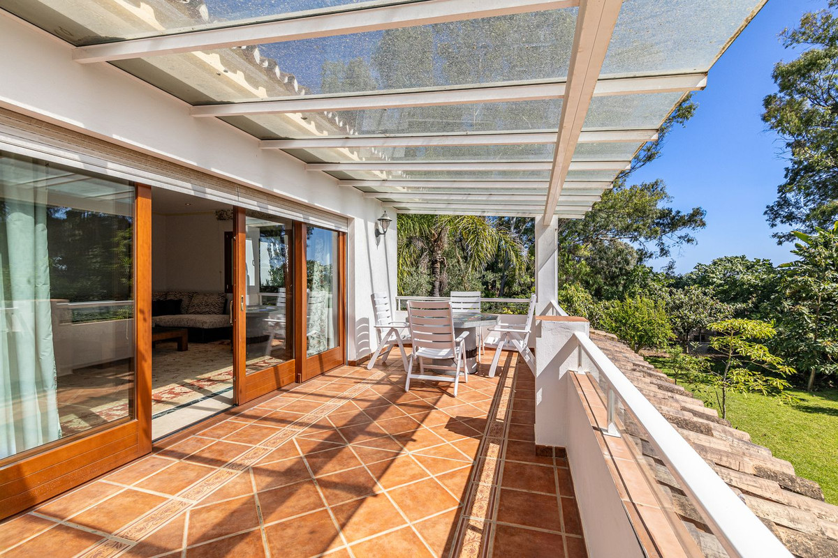 5 Bed Townhouse for sale in New Golden Mile Costa Del Sol, Málaga, Spain