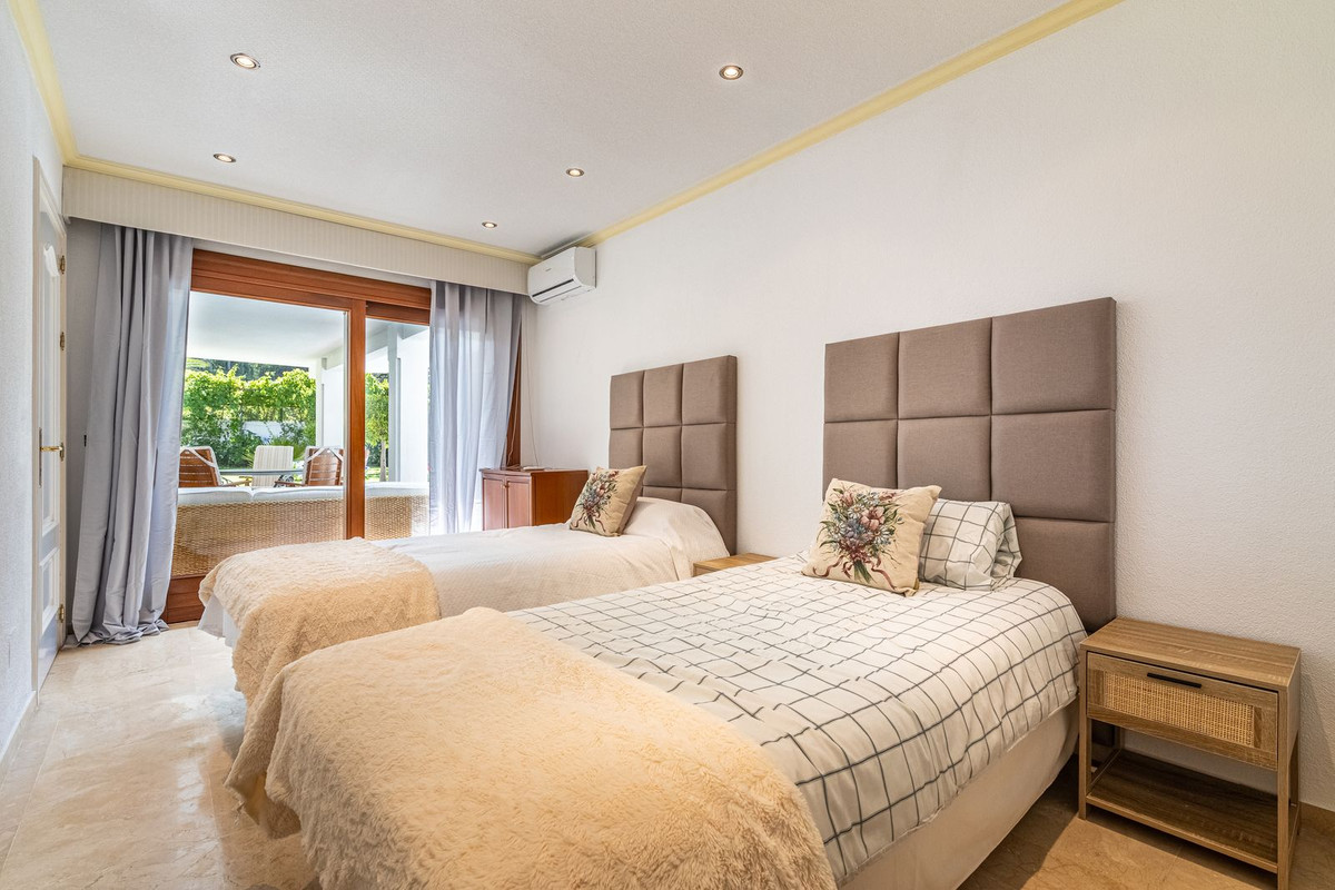 5 Bed Townhouse for sale in New Golden Mile Costa Del Sol, Málaga, Spain