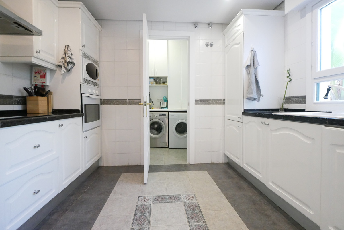 3 Bed Apartment for sale in Puerto De Cabopino Costa Del Sol, Málaga, Spain