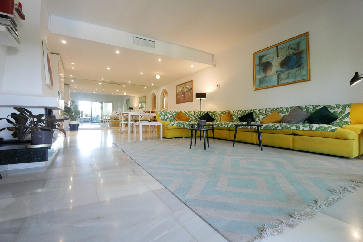 3 Bed Apartment for sale in Puerto De Cabopino Costa Del Sol, Málaga, Spain
