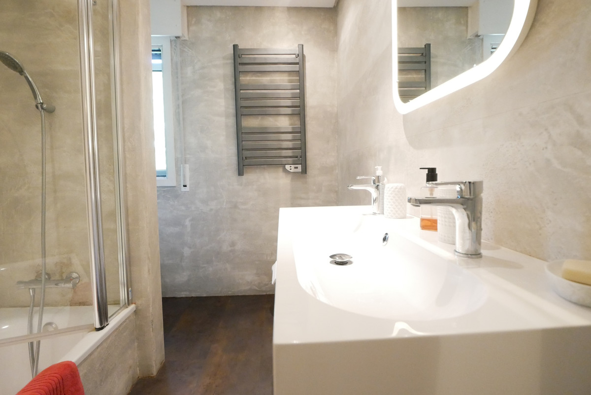 3 Bed Apartment for sale in Puerto De Cabopino Costa Del Sol, Málaga, Spain