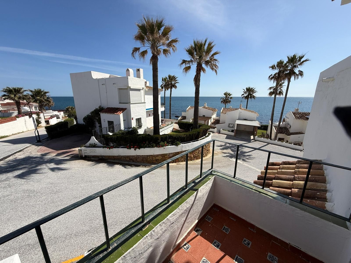 1 Bed Townhouse for sale in Calahonda Costa Del Sol, Málaga, Spain