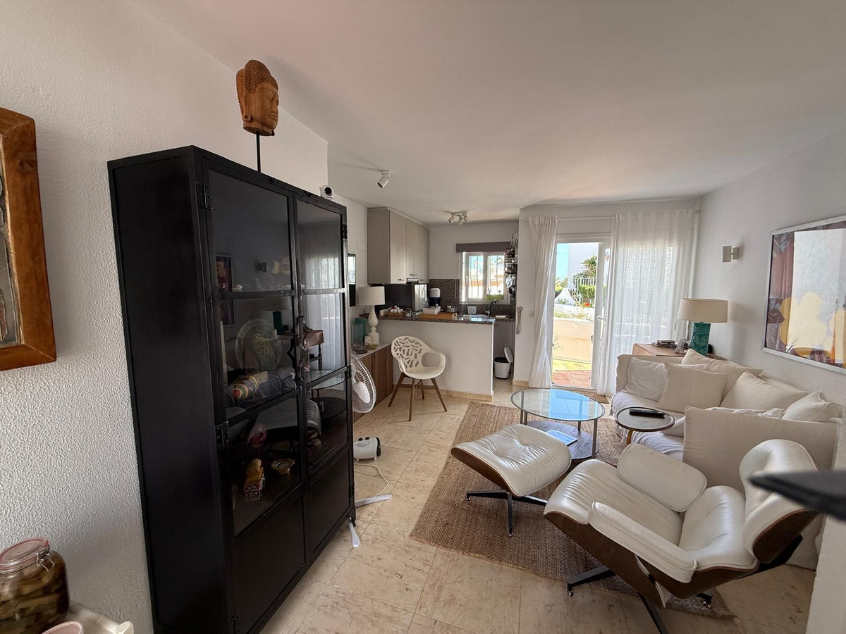 1 Bed Townhouse for sale in Calahonda Costa Del Sol, Málaga, Spain