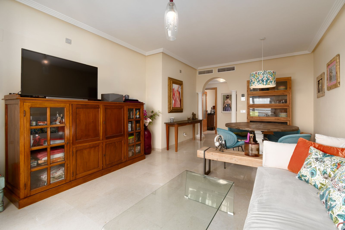 Se vende Apartamento Planta Media de 2 dormitorios en Costa Del Sol, Málaga, España