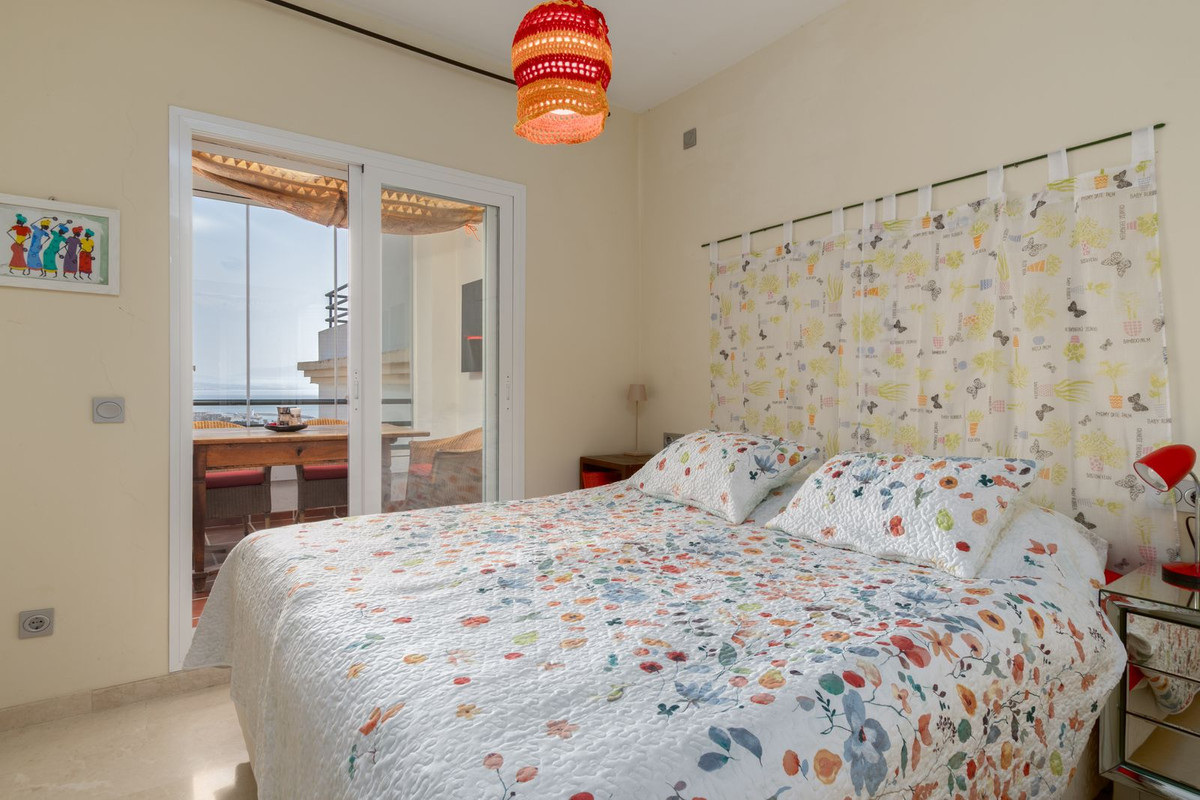 Se vende Apartamento Planta Media de 2 dormitorios en Costa Del Sol, Málaga, España