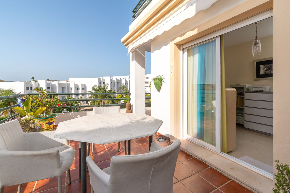 Se vende Apartamento Planta Media de 2 dormitorios en Costa Del Sol, Málaga, España