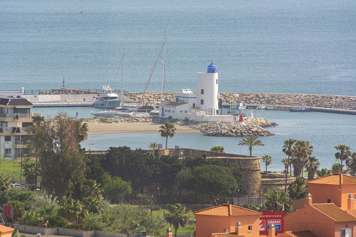Se vende Apartamento Planta Media de 2 dormitorios en Costa Del Sol, Málaga, España