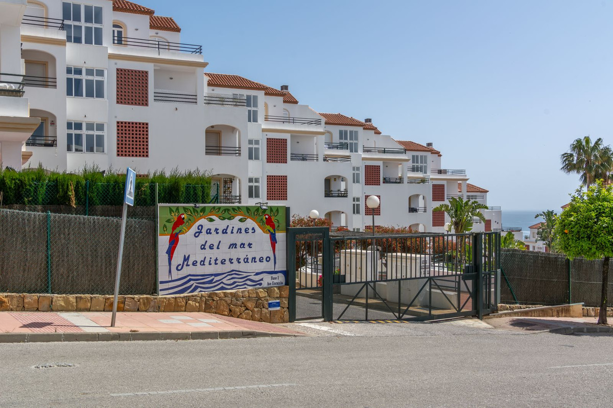 Se vende Apartamento Planta Media de 2 dormitorios en Costa Del Sol, Málaga, España