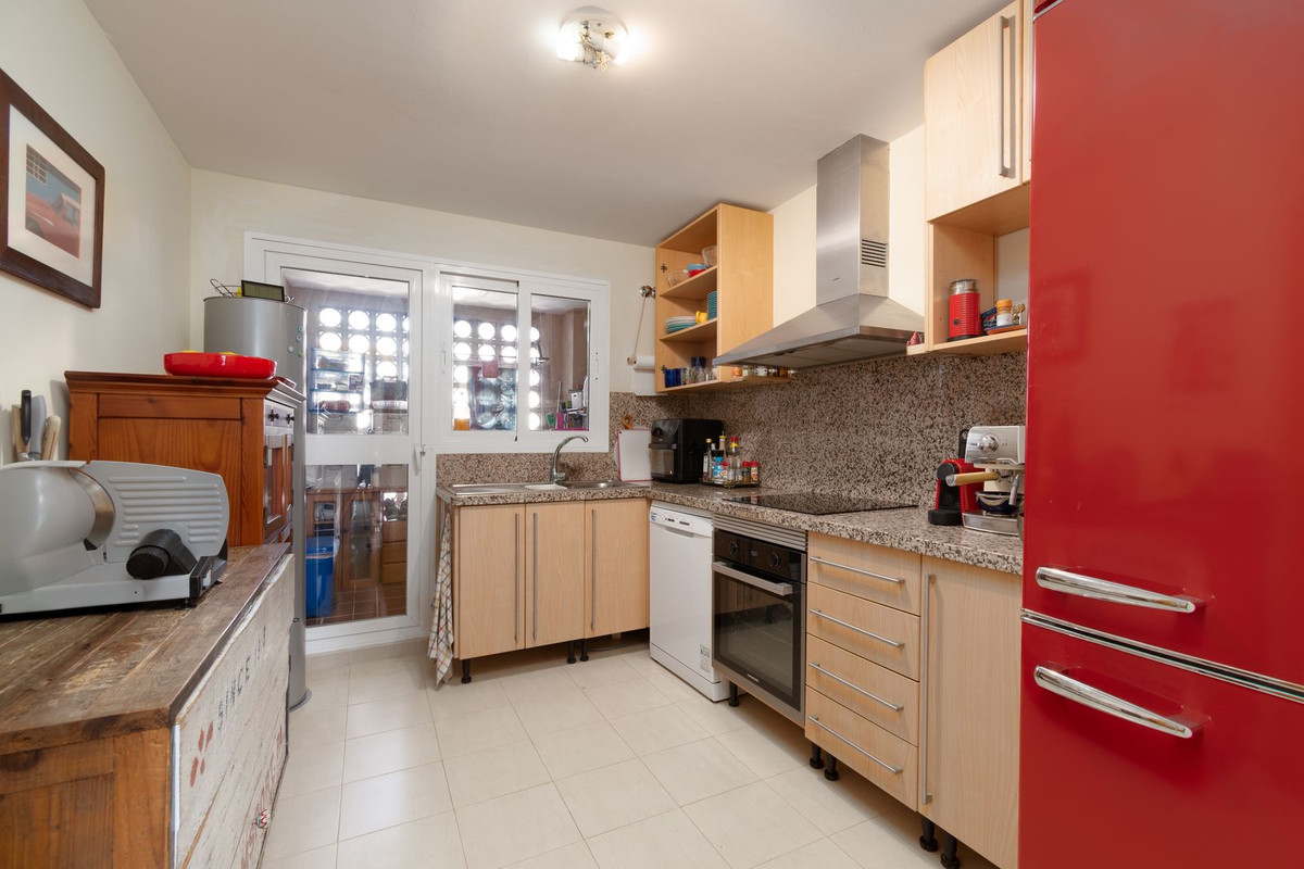 Se vende Apartamento Planta Media de 2 dormitorios en Costa Del Sol, Málaga, España