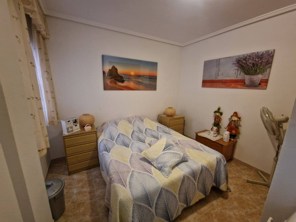 Se vende Apartamento Planta Media de 2 dormitorios en Costa Blanca, Alicante, España