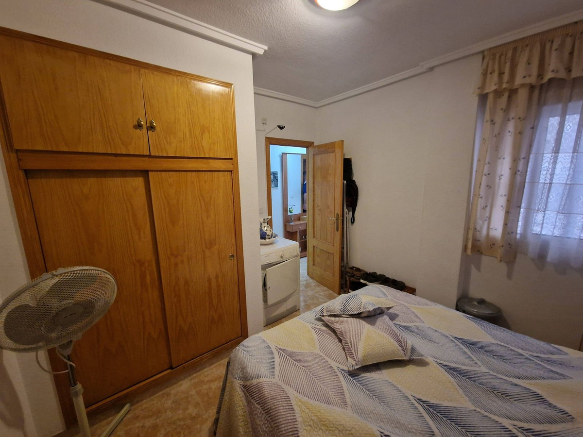 Se vende Apartamento Planta Media de 2 dormitorios en Costa Blanca, Alicante, España